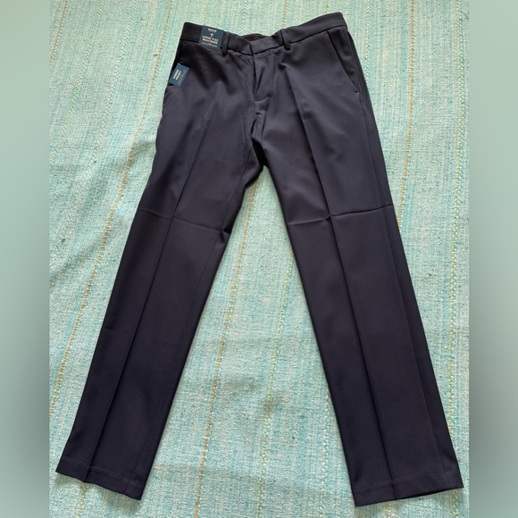 Kenneth Cole reaction pants with stretch. - Picture 1 of 7